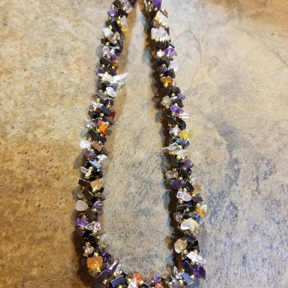 Necklace - Picture 1 of 2